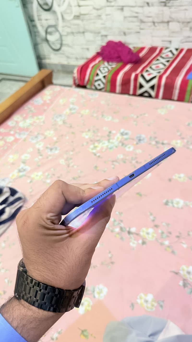 IPAD 10TH GENERATION 0