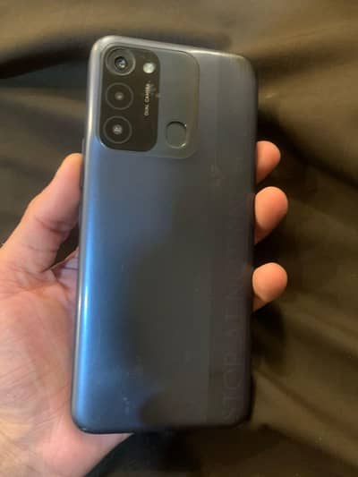 Tecno spark 8c 4/64gb