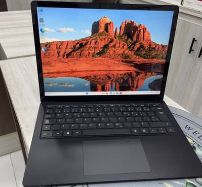Microsoft Surface i5 11Gen