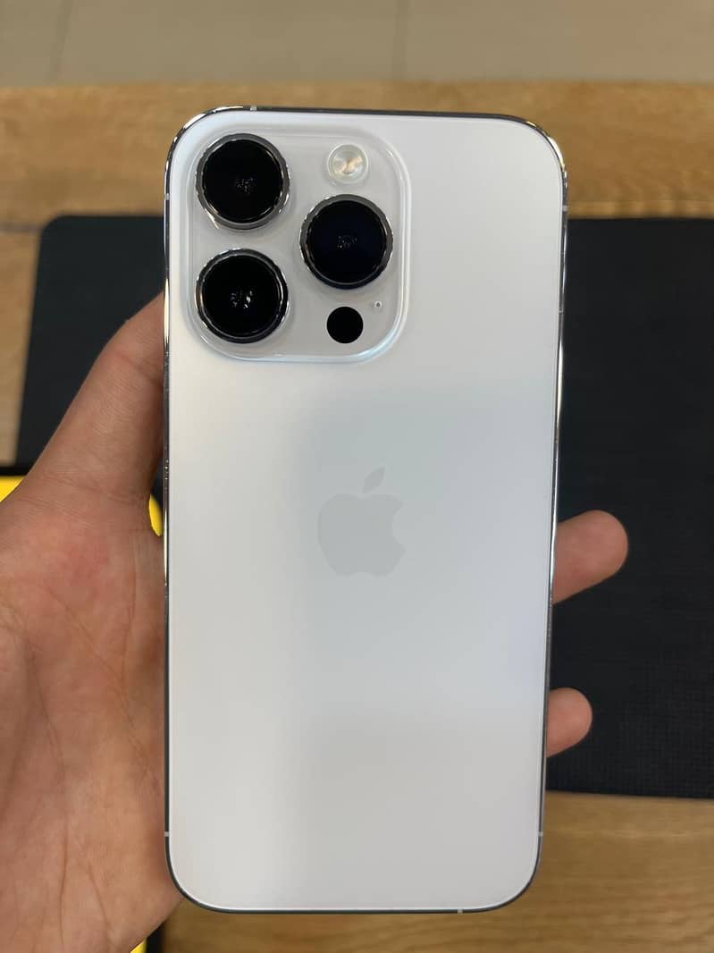 14 Pro 0