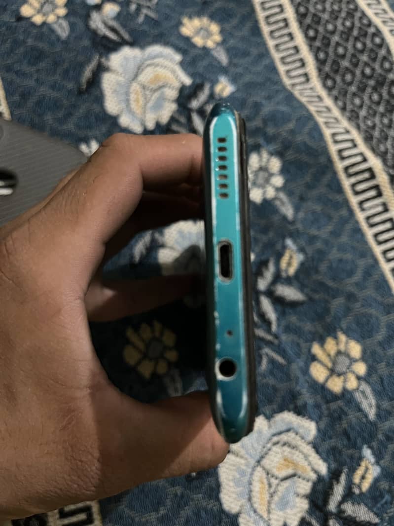 Spark 5 pro 2