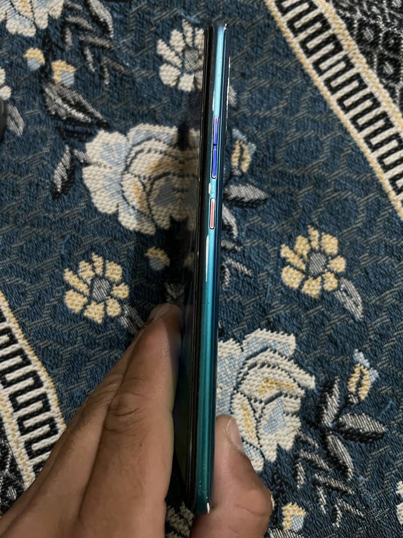 Spark 5 pro 3