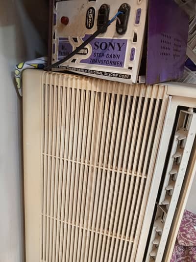 potable ac 110 o. 5 ton no falt Tariq road pe ha Sony ka inverter ha
