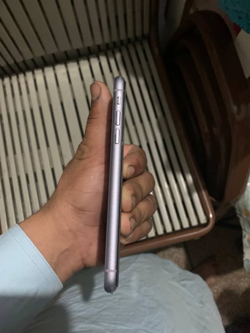 iPhone 11 2