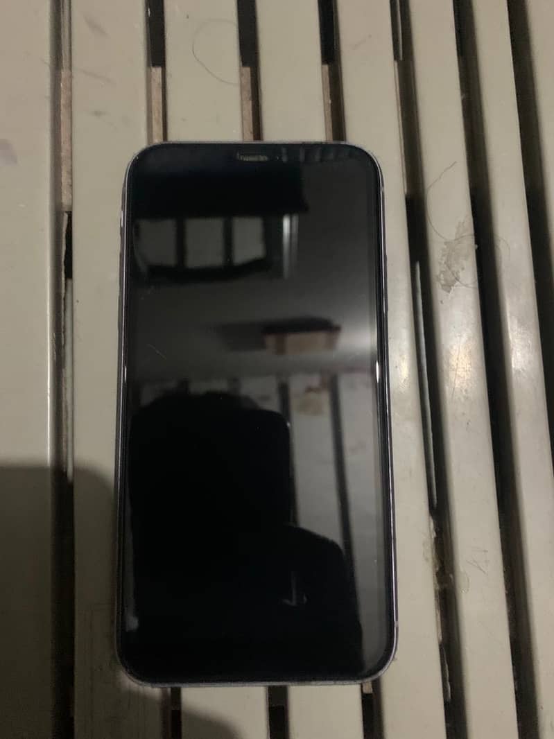 iPhone 11 3