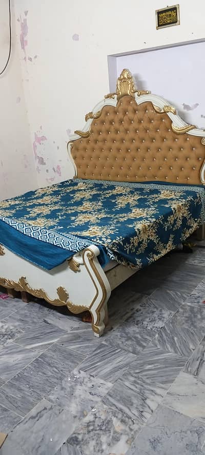 Bed set and Dressing table fro sale