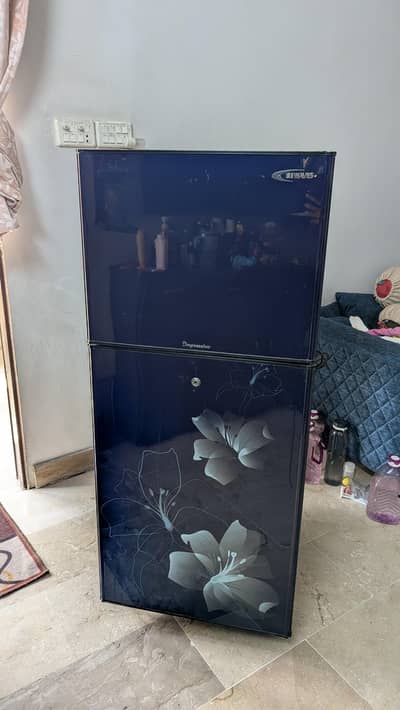 Waves Refrigerator Impressive Series 9/10 condition