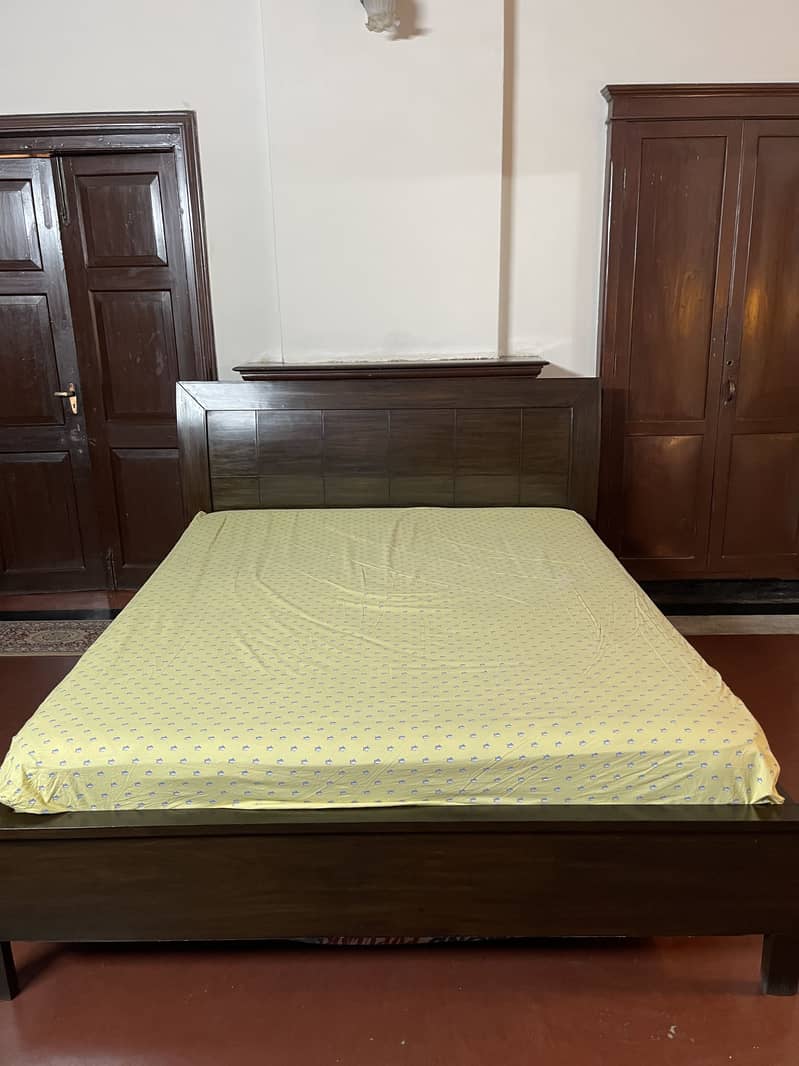 Bed for room 0
