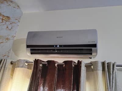 Orient 1 Ton AC for Sale – Fresh Condition & Perfect Cooling