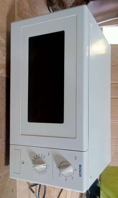Bosch microwave brand new not use with box