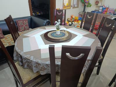 Dinning table with 6 chairs