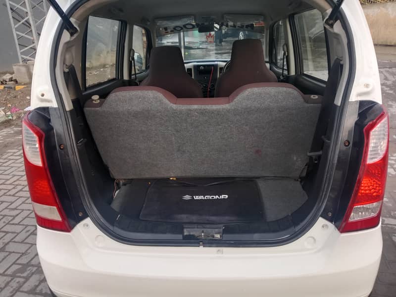 wagon R 11