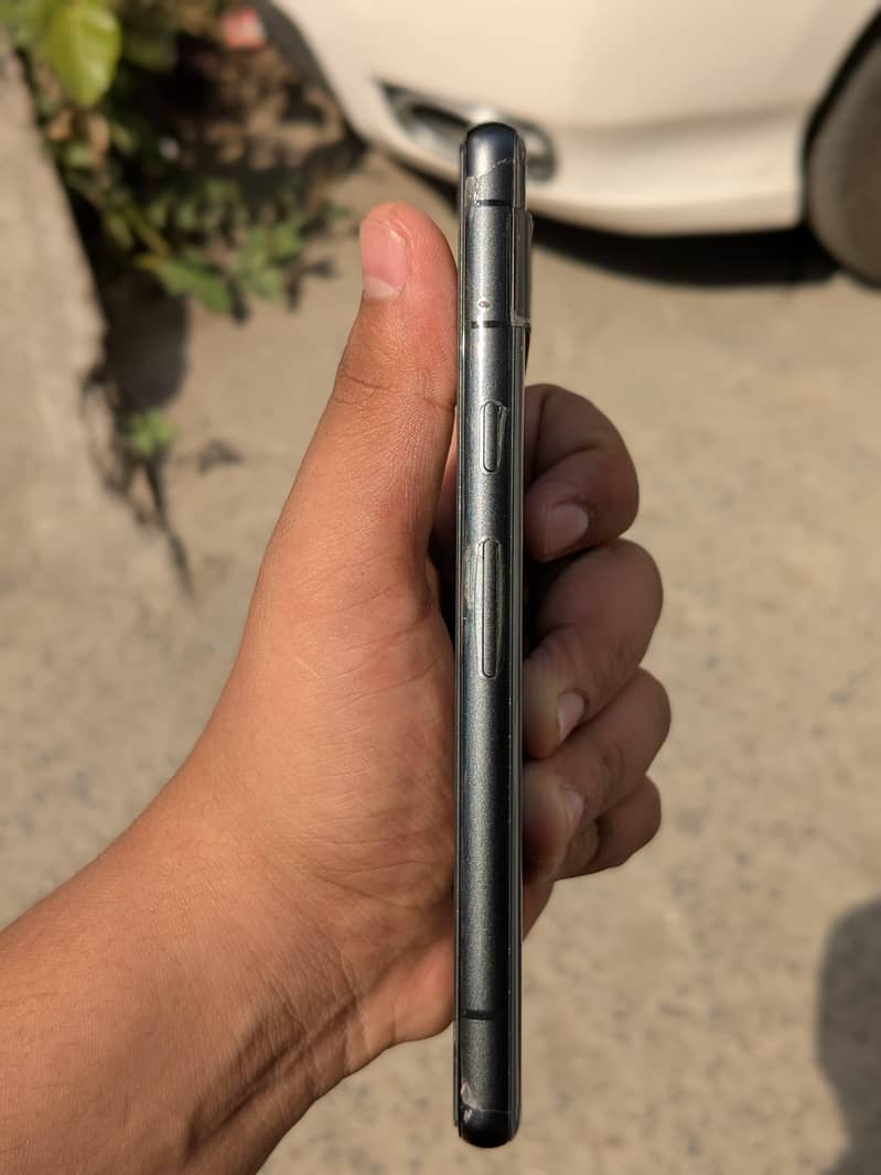 Google pixel 7a 4