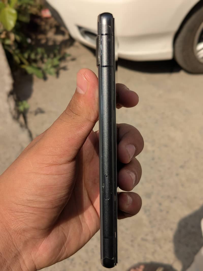 Google pixel 7a 5