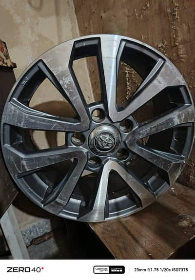 Land Cruiser Orgnal single  Rim Size 20