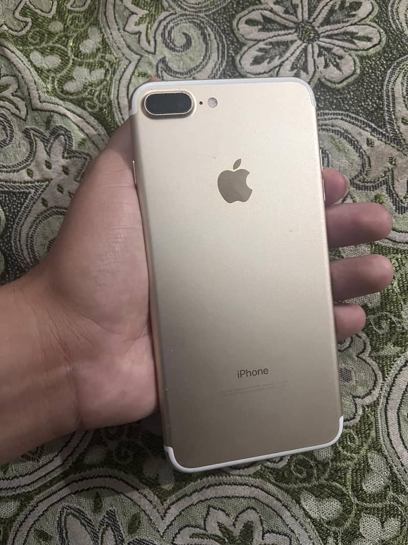Apple iPhone 7 Plus 1