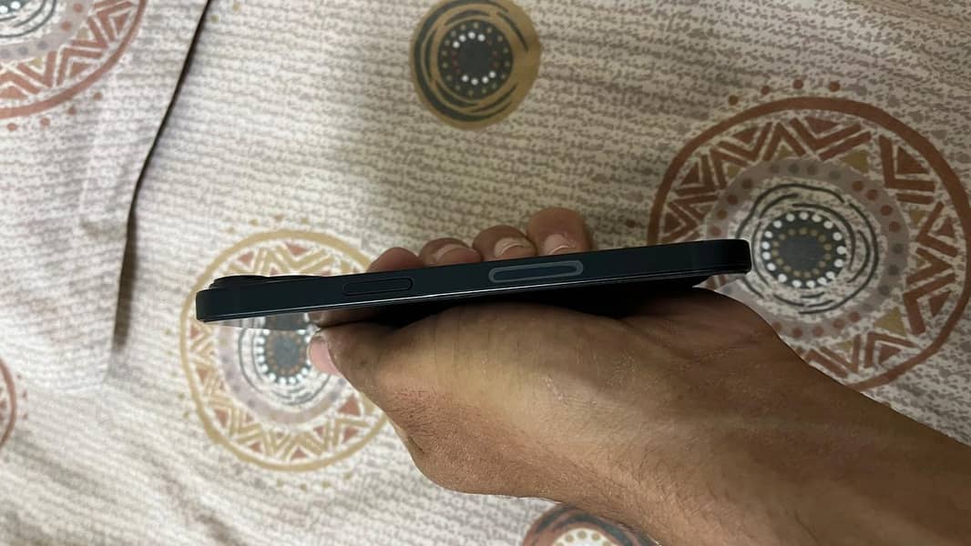 IPHONE 13 mdm 2