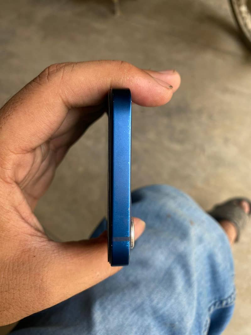 iphone 12 4
