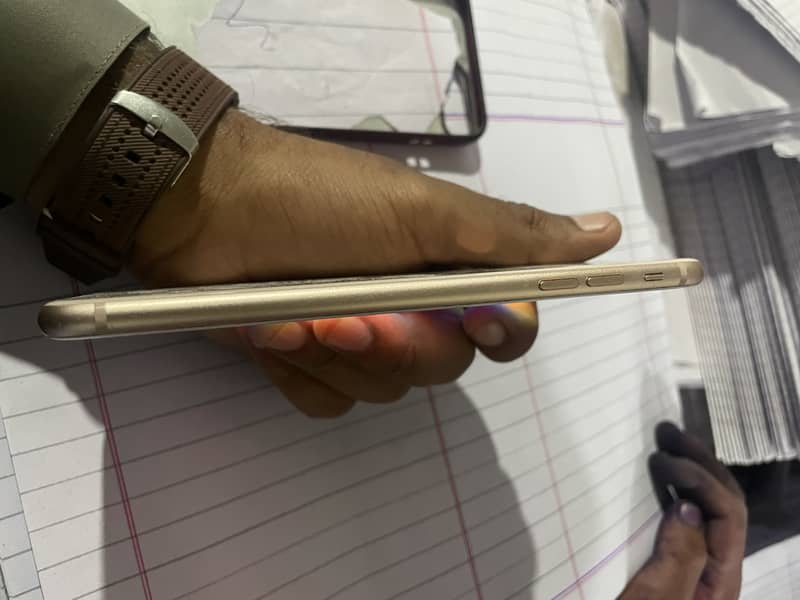 Iphone 8 plus ( 64gb ) 1