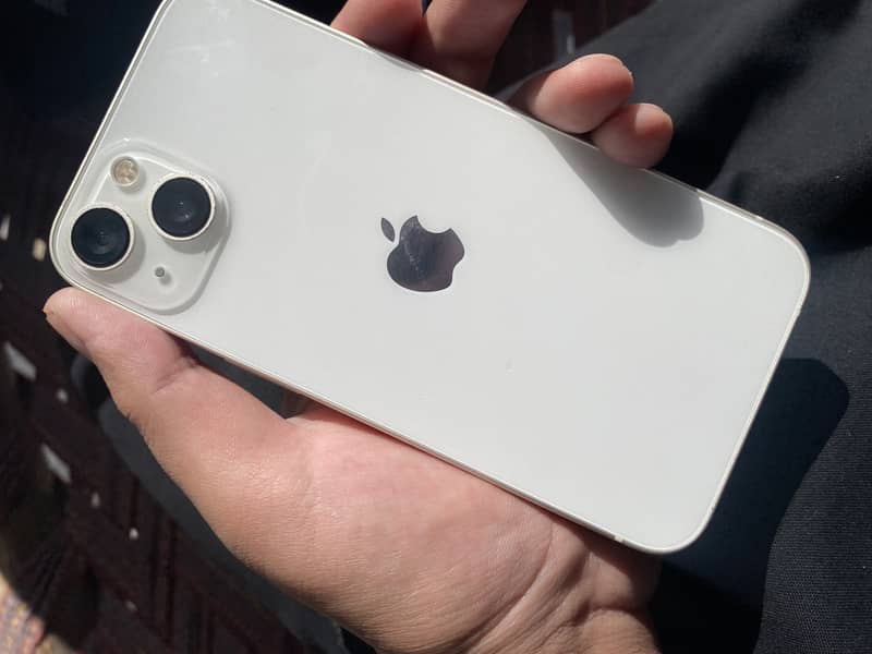 Apple iPhone 13 1
