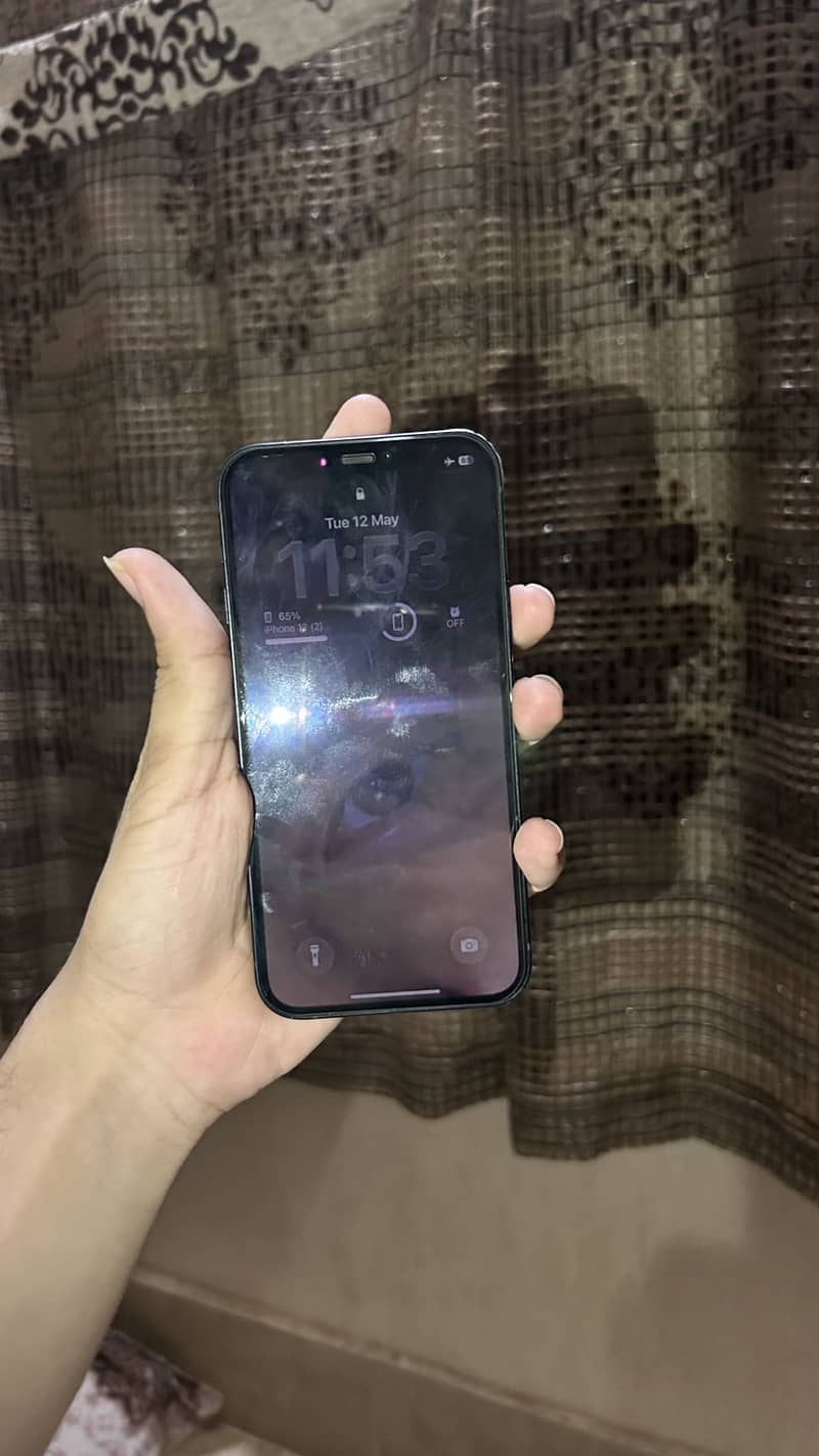 iPhone 12 3