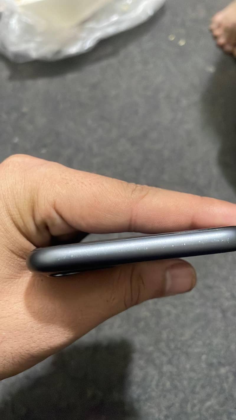 iphone 11 4