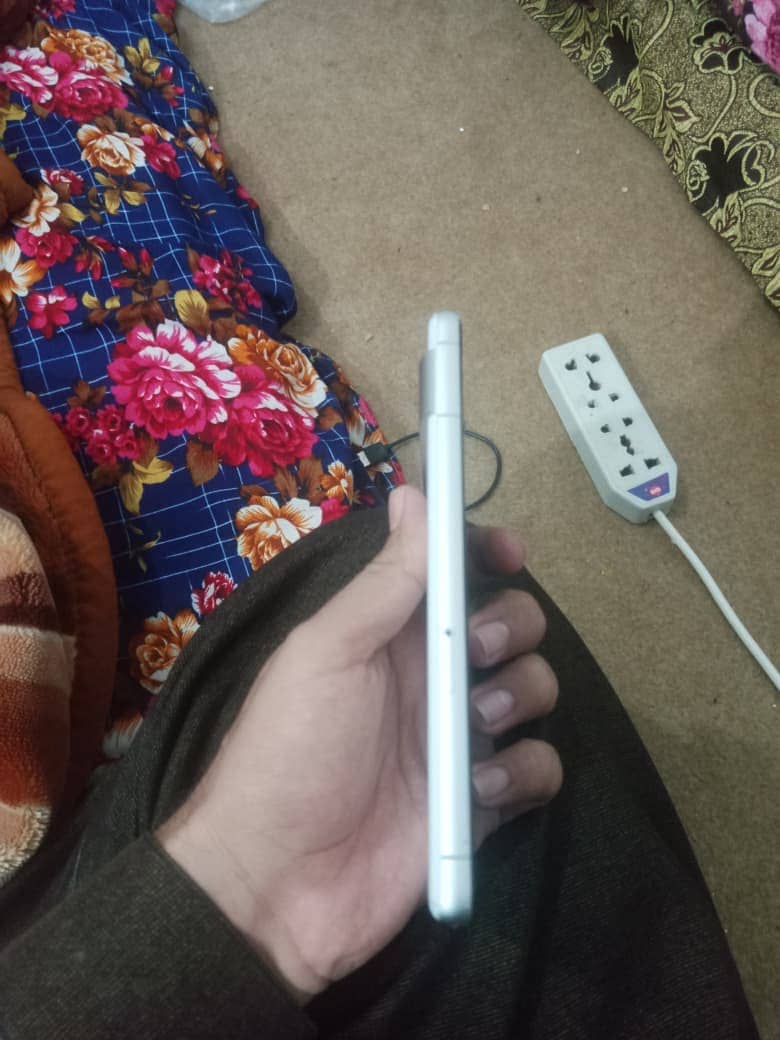 Google Pixel 7 3