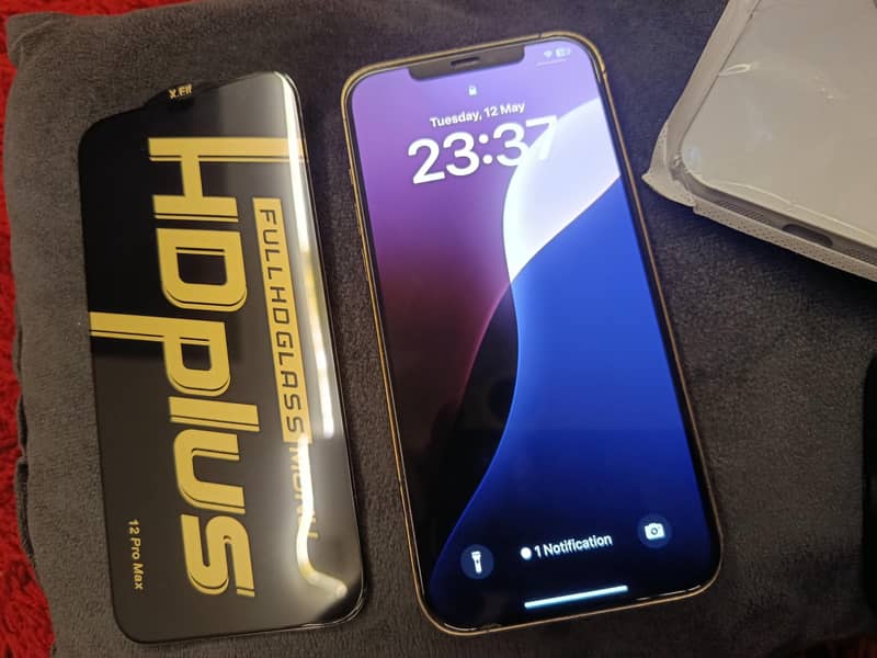 iphone 12 pro max 1