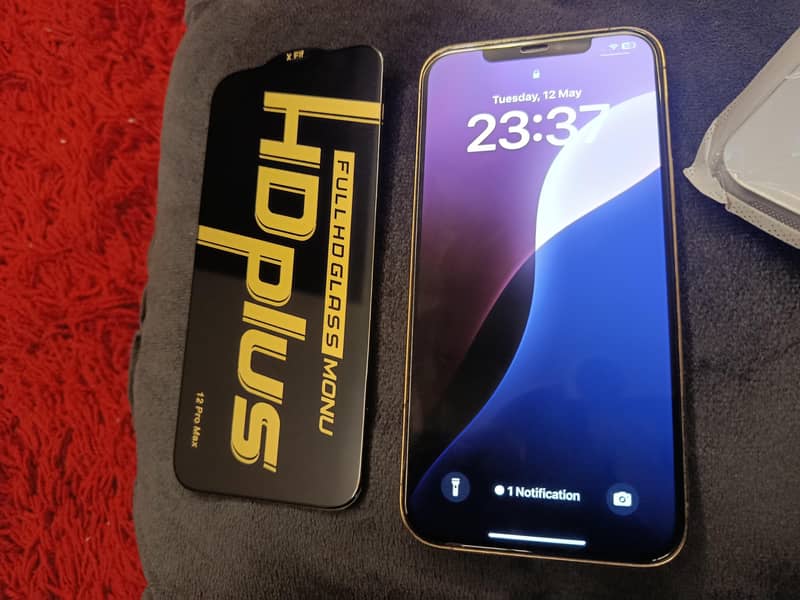 iphone 12 pro max 2