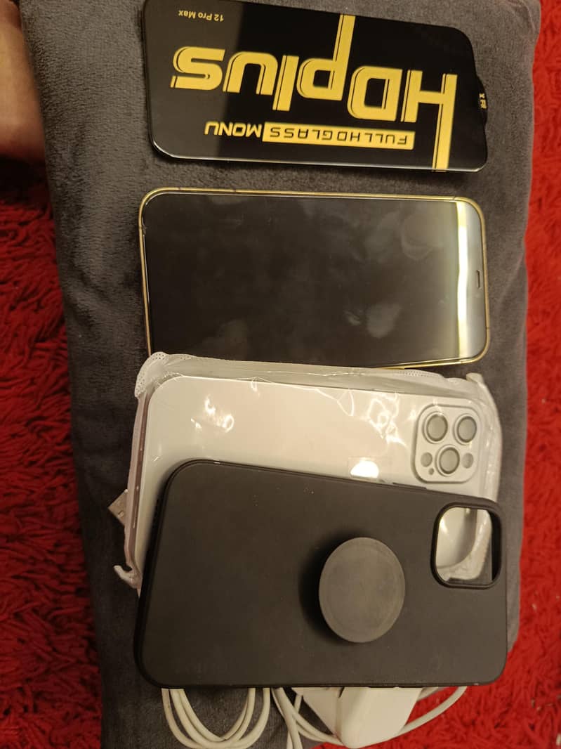 iphone 12 pro max 5