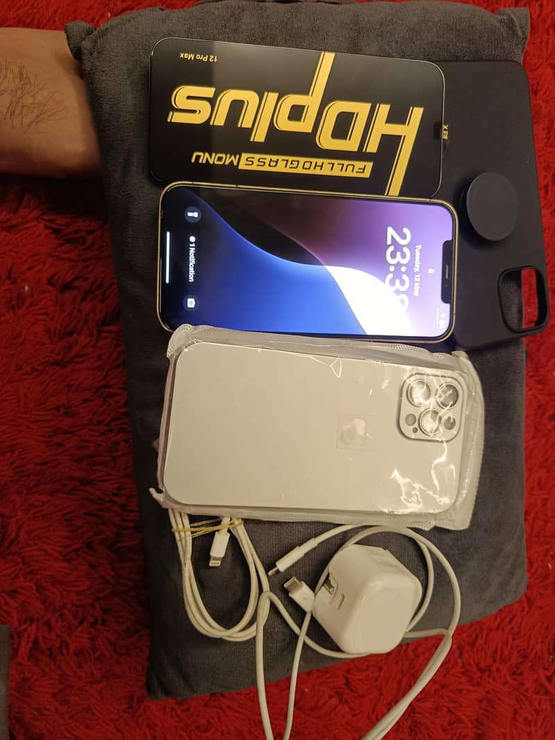 iphone 12 pro max 7
