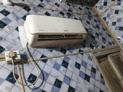 Orient 1 Ton inverter Ac up for sale Used