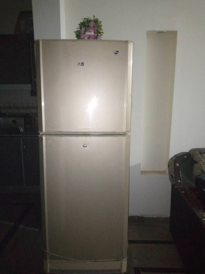 refrigerator 0