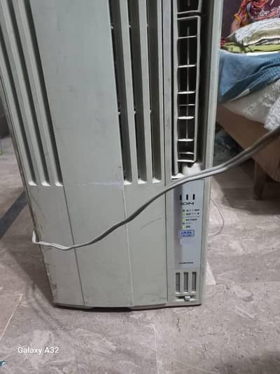 corona window Ac