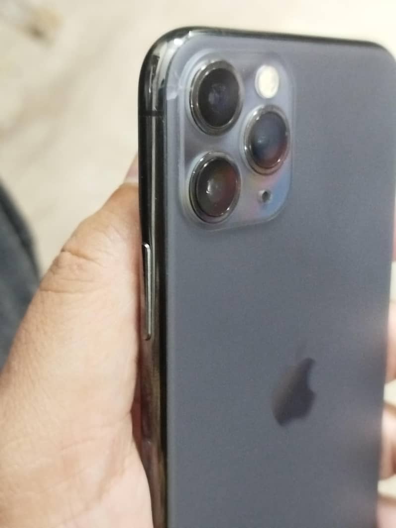 IPhone 11Pro JV 1