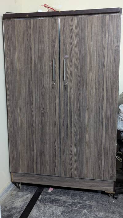 2 Door Almari/ Cupboard/ Wardrobe for Sale