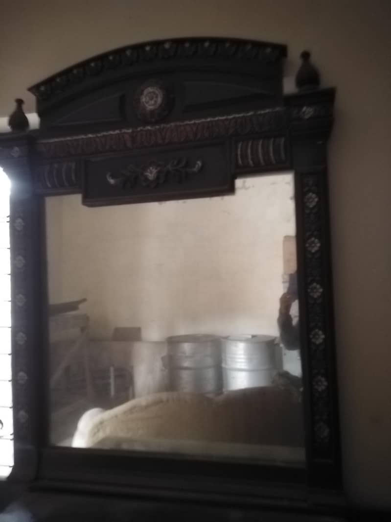 dressing table 3