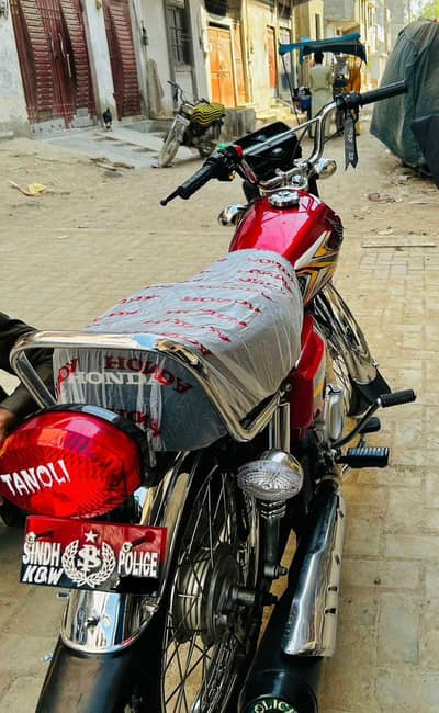 honda cg125 2025 for sale urgent seriously person contact me