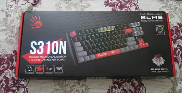 RGB Mechanical Keyboard - Box pack