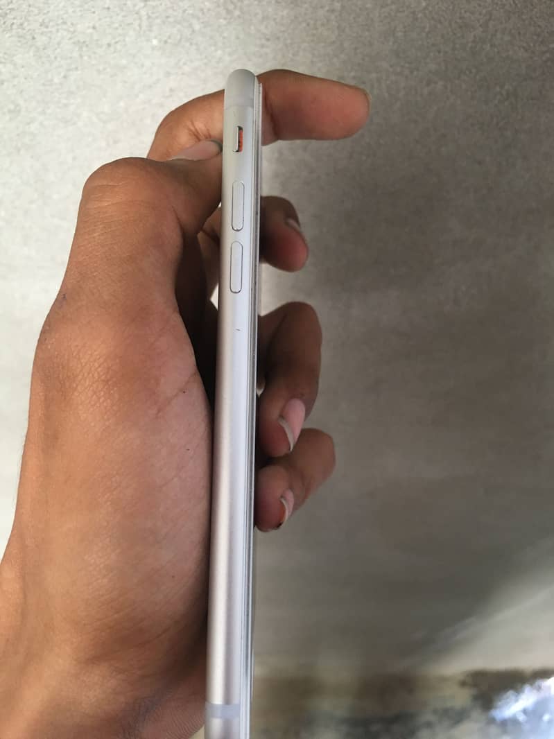 IPhone 7 4