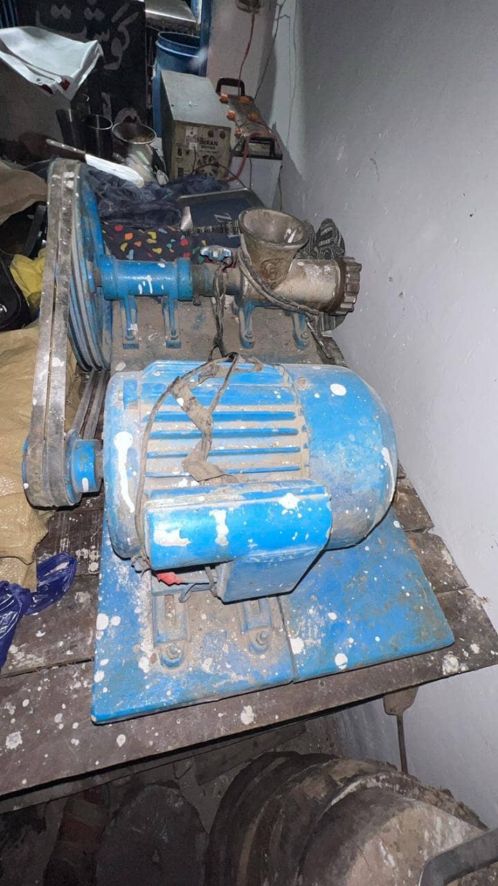 Qeema Machine 1