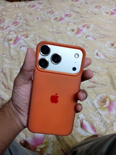 iPhone 11 convert 17 pro back crack