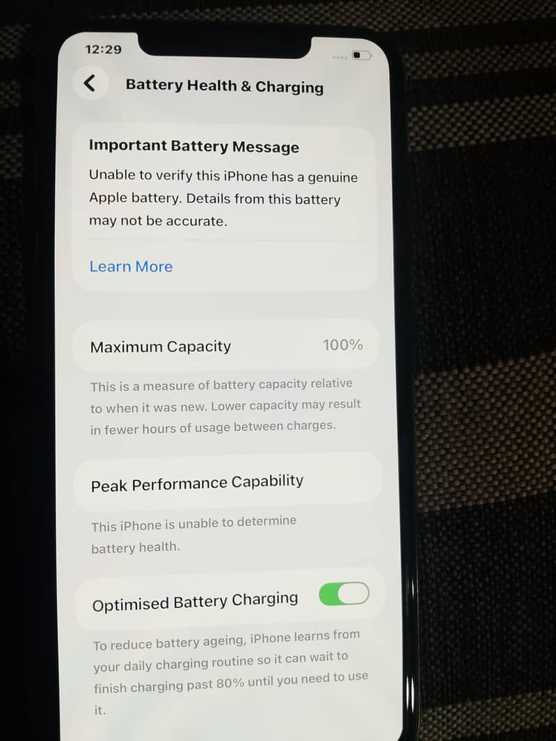 Selling Iphone 0