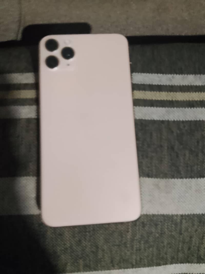Selling Iphone 4