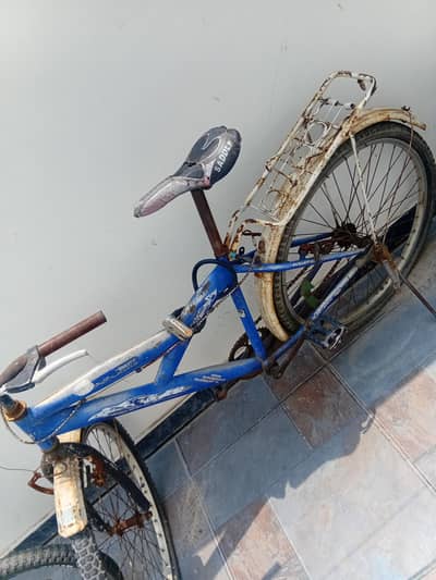 IMPORTED SLIM TYRES BYCYCLE IN A USED CONDITION