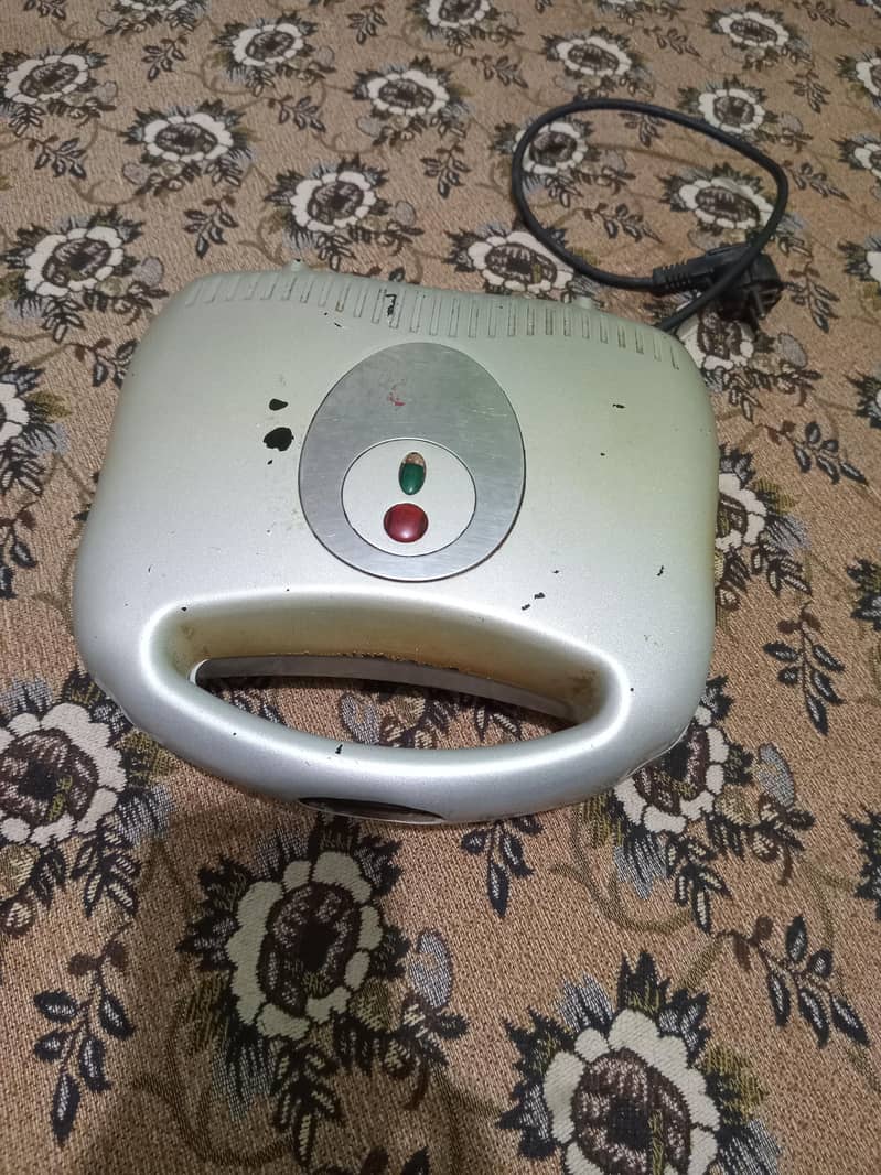sandwich maker 0