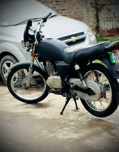 Suzuki GS 150 Model 2014