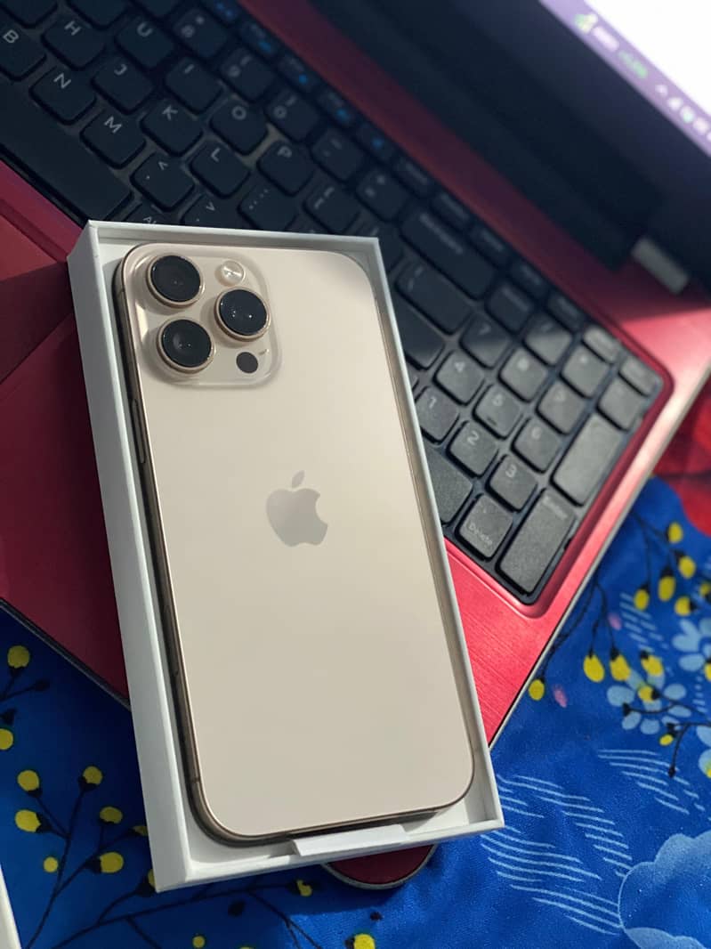 iPhone 16 pro max 4