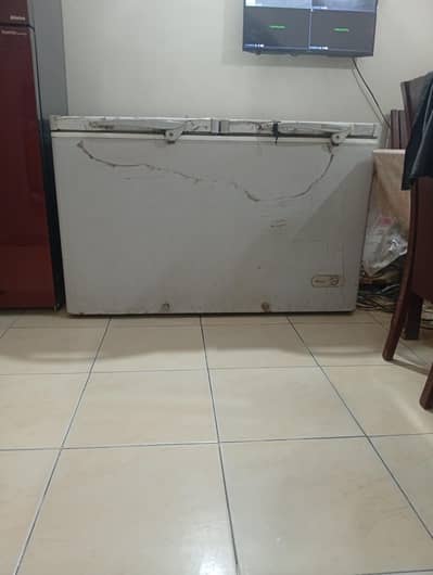 2 Side freezer and refrigerator