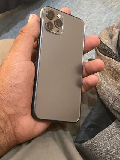 iphone 11 pro. . 10/10. . watsapp. . 03707426320